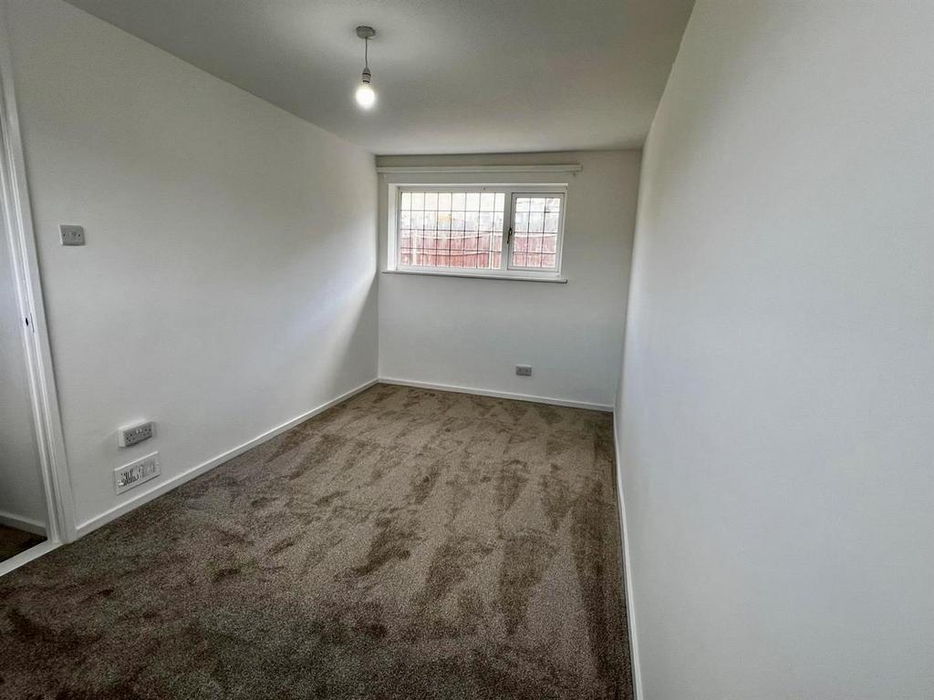 Master bedroom 2.jpg