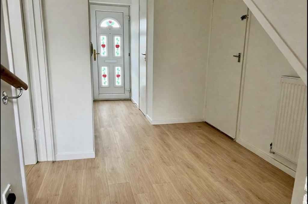 Front entrance hall.jpg