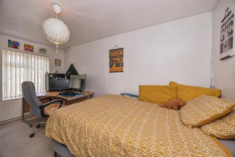 3 bedroom end of terrace house for sale, Holman Close, Waterlooville, Hampshire, PO8