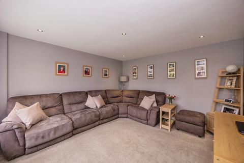 3 bedroom semi-detached house for sale, Brewster Close, Waterlooville, Hampshire, PO8