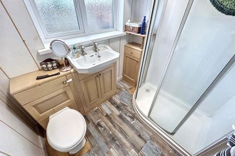 2 bedroom semi-detached house for sale, Clousden Drive, Forest Hall, Newcastle upon Tyne, Tyne and Wear, NE12 9DS