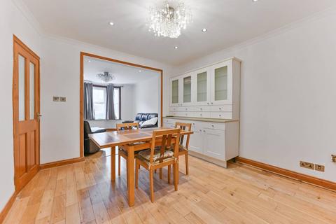 4 bedroom house to rent, Bungalow Road, Norwood, London, SE25