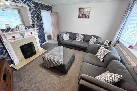 3 bedroom semi-detached house for sale, Harvey Crescent, Gateshead NE10