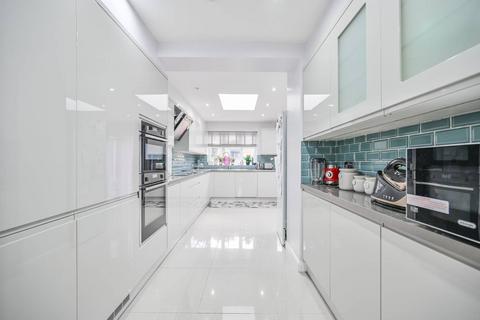 Cobham Road, Walthamstow, London, E17