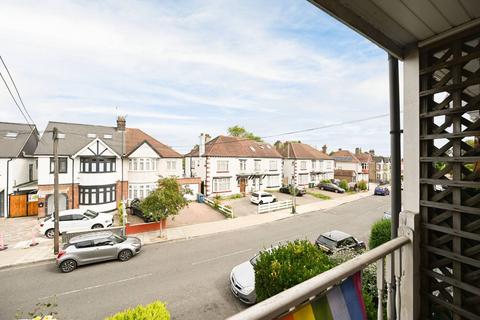 3 bedroom maisonette to rent, Marlborough Hill, Harrow, HA1