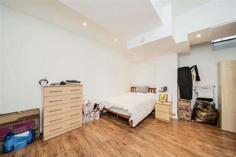 2 bedroom flat for sale, Curtain Road, London EC2A