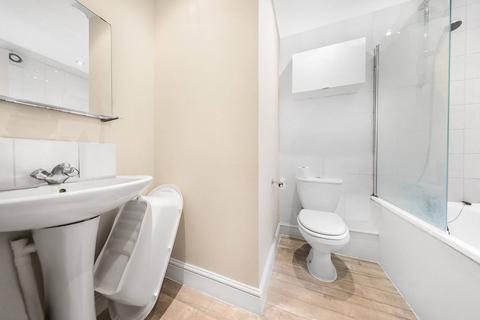 2 bedroom flat to rent, Marmion Road, Battersea, London, SW11