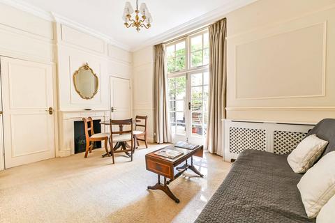 undefined, Warwick Square, Pimlico, London, SW1V