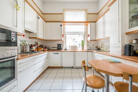 3 bedroom flat to rent, Holland Park Gardens, Holland Park, London, W14