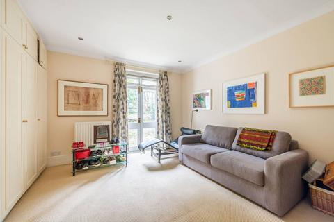 3 bedroom flat to rent, Holland Park Gardens, Holland Park, London, W14