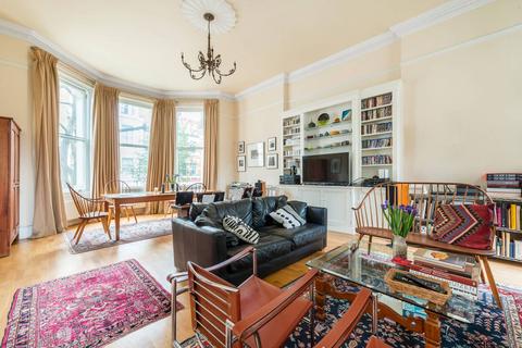 3 bedroom flat to rent, Holland Park Gardens, Holland Park, London, W14
