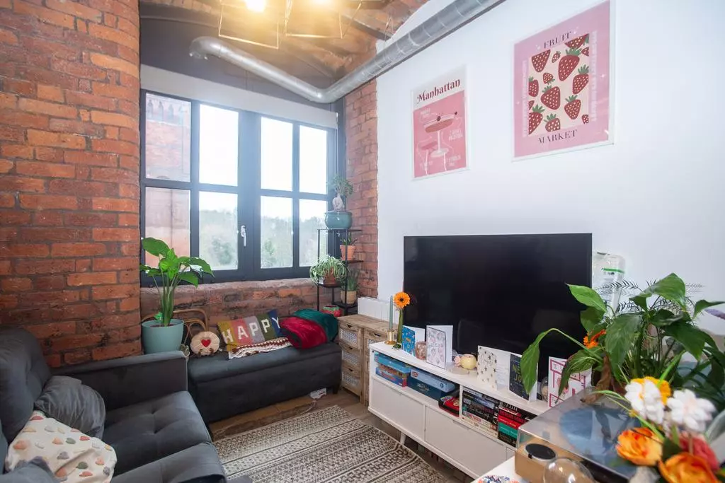 1 bedroom flat for sale - Photo 7