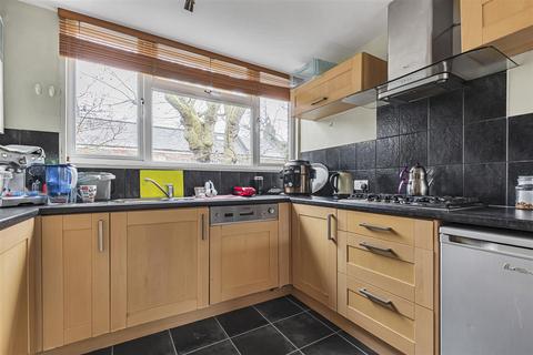 2 bedroom flat for sale, St Marys Grove, London