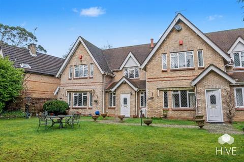 2 bedroom semi-detached house for sale, Manor Road, Bournemouth BH1