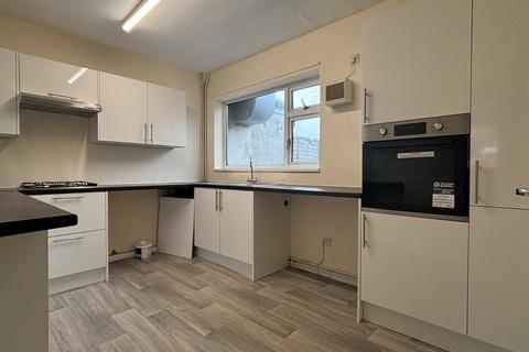 undefined, Shore Road, Southampton SO31