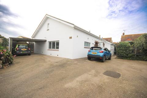 3 bedroom semi-detached house to rent, La Rue de la Lourderie, St Clement JE2
