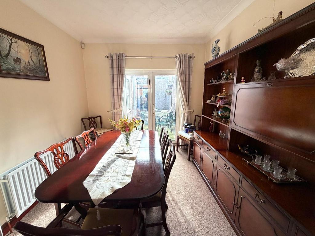 Dining Room.JPG
