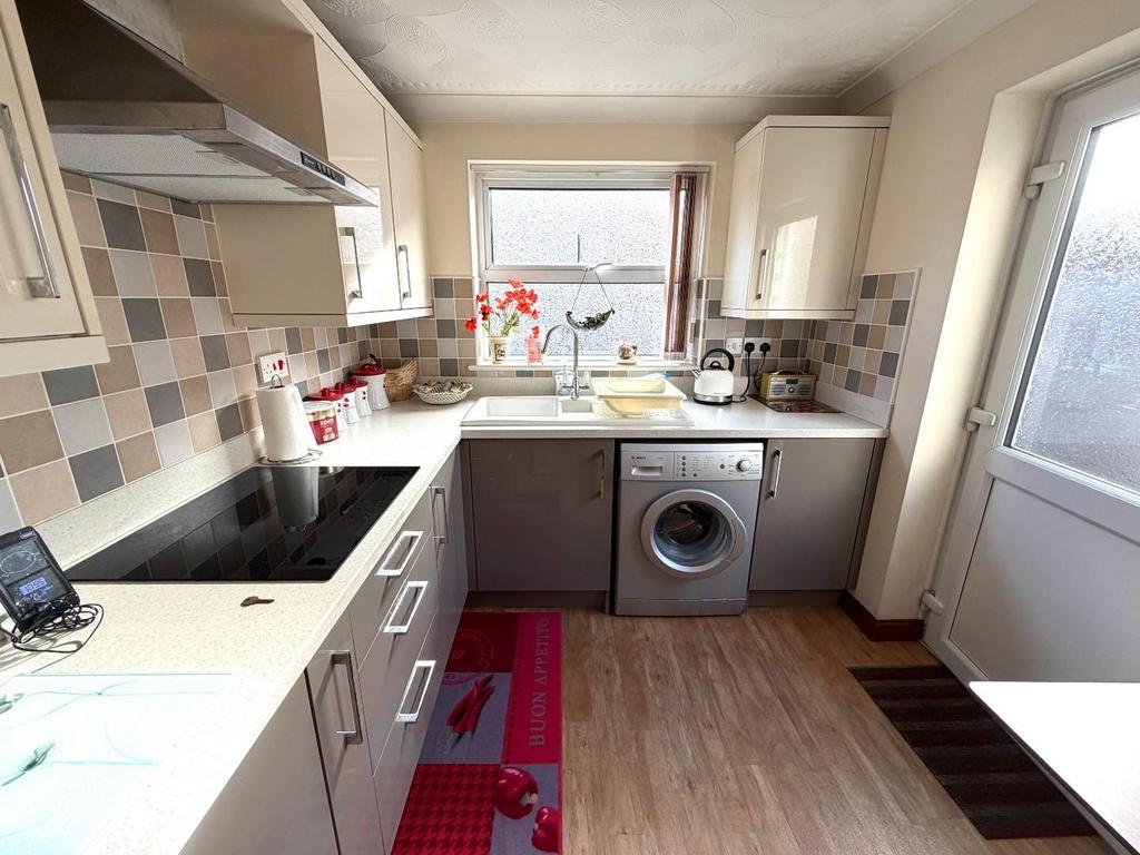 Kitchen Two.JPG