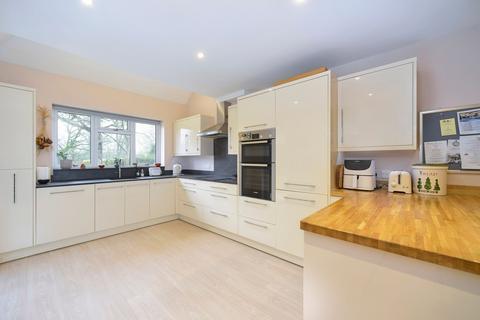 undefined, Guildford Road, Cranleigh, GU6