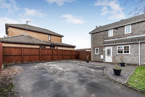 undefined, Pine Court, Pontypridd CF38