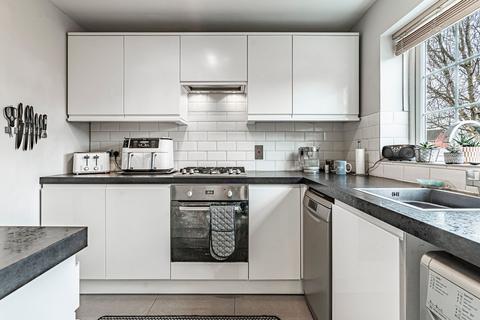 undefined, Pine Court, Pontypridd CF38