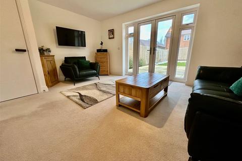 2 bedroom semi-detached house for sale, Nuthatch Drive, Finchwood Park, Wokingham