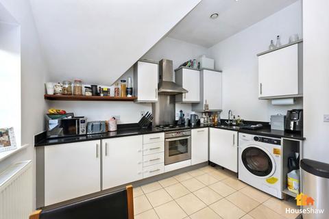 2 bedroom apartment for sale, Wellesbourne House, Kingshill Crescent, High Wycombe, HP13 5NF