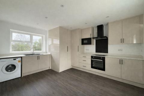 2 bedroom flat to rent, Greenford Road, Greenford, UB6