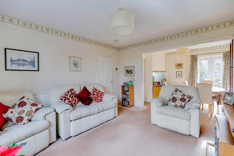 3 bedroom terraced house for sale, 8 Sycamore Close, Dinas Powys, The Vale Of Glamorgan. CF64 4TG