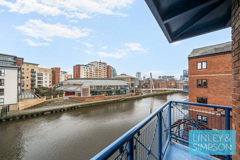 2 bedroom flat for sale, LANGTONS WHARF, THE CALLS, LEEDS, LS2