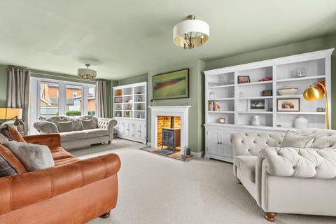 5 bedroom detached house for sale, Barge Crescent, Aylesbury HP22