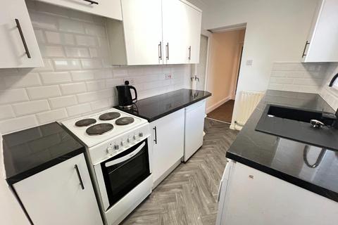2 bedroom terraced house to rent, Woodlands Road, Bishop Auckland