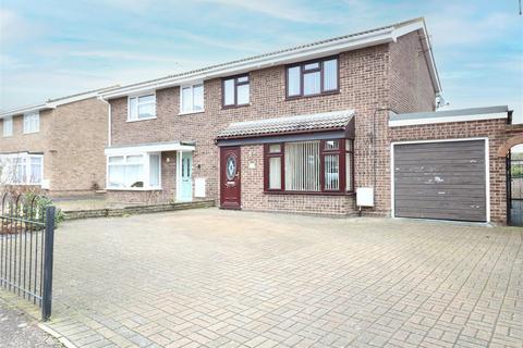 3 bedroom semi-detached house for sale, Harebell Drive, Witham