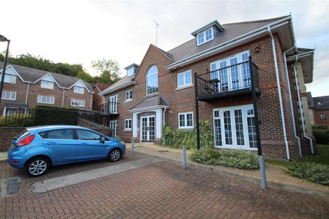 2 bedroom apartment to rent, The Sidings, High Wycombe HP11