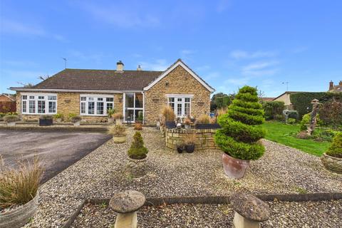 3 bedroom bungalow for sale, Church Road, Longlevens, Gloucester, Gloucestershire, GL2