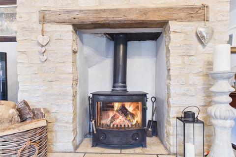 3 bedroom bungalow for sale, Church Road, Longlevens, Gloucester, Gloucestershire, GL2