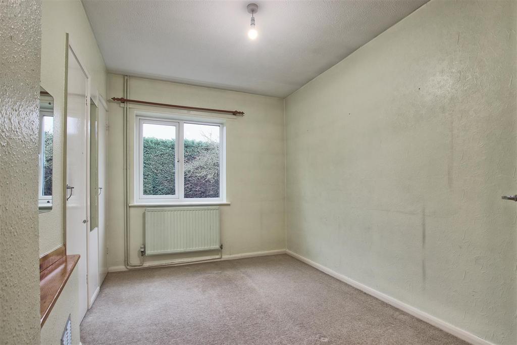 Bedroom 1.jpg