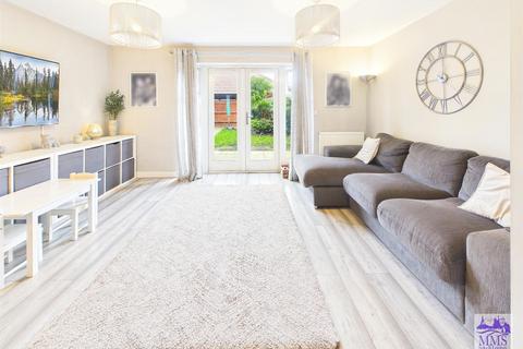 3 bedroom terraced house for sale, Rosina Grove, Castle Hill, Ebbsfleet Valley, Swanscombe