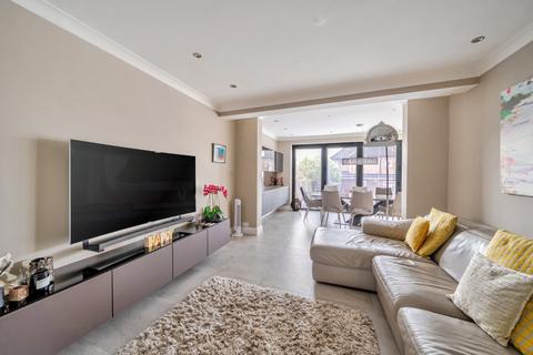 5 bedroom semi-detached house for sale, Oak Way, London, N14