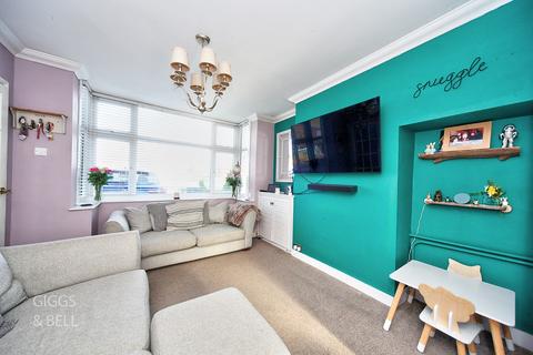 2 bedroom terraced house for sale, Putteridge Road