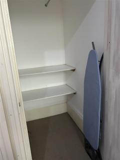 undefined, Crossley Terrace, Room