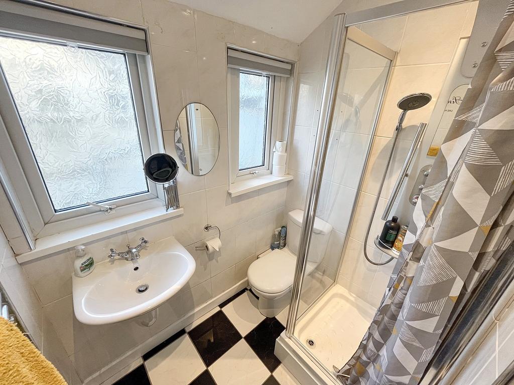 F2 Shower1