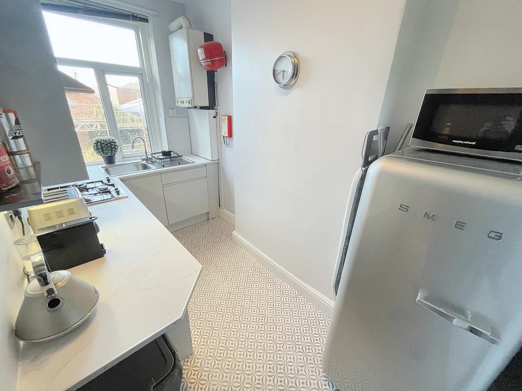 F3 Kitchen2