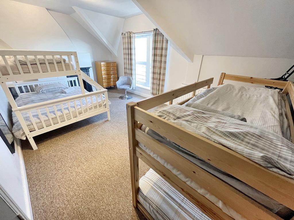 F3 Bed1