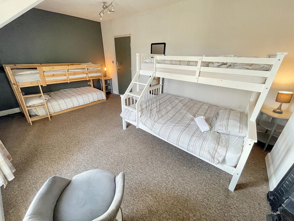 F3 Bed12