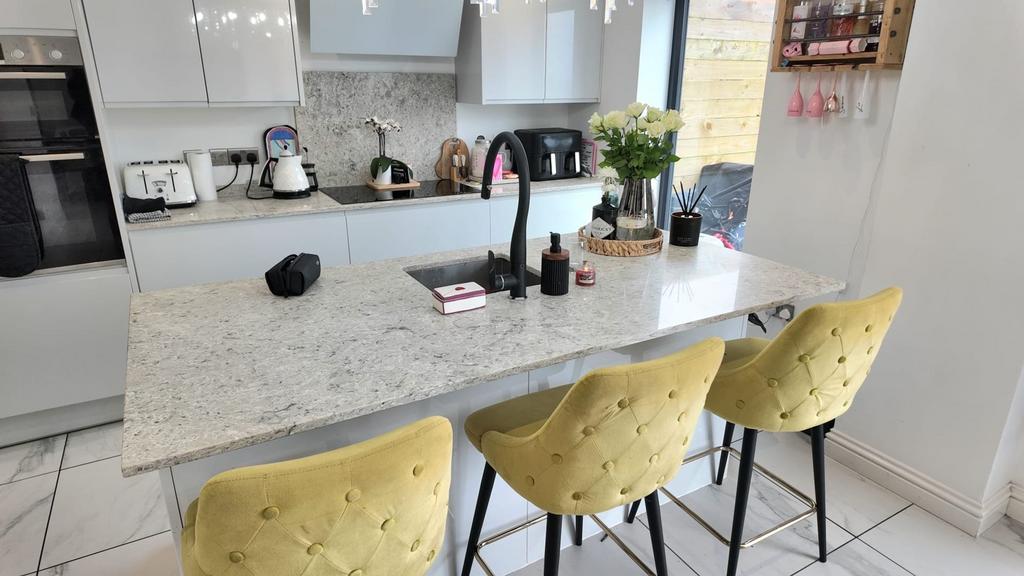 Kitchen/Breakfast area