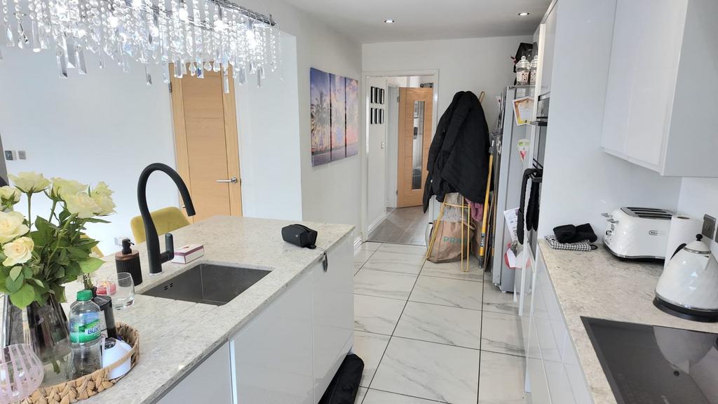 Kitchen/Breakfast area