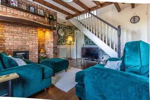 2 bedroom semi-detached house for sale, Amblecote Road, Brierley Hill DY5