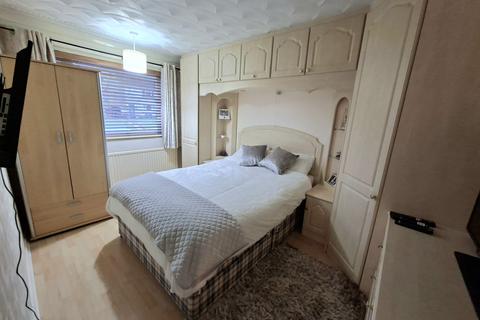 undefined, Laburnum Grove, Stocksbridge, S36