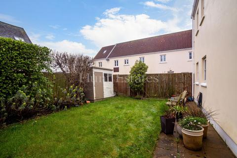 3 bedroom semi-detached house for sale, 9 Broughton Court
